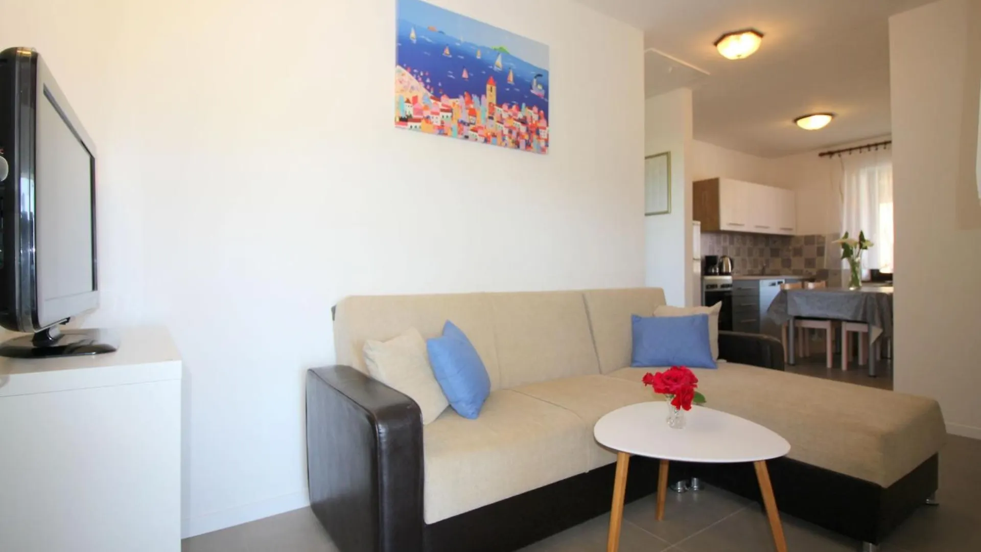 Ferienwohnung Samara Fuer 4 Personen In Strandnaehe Porec Croatia