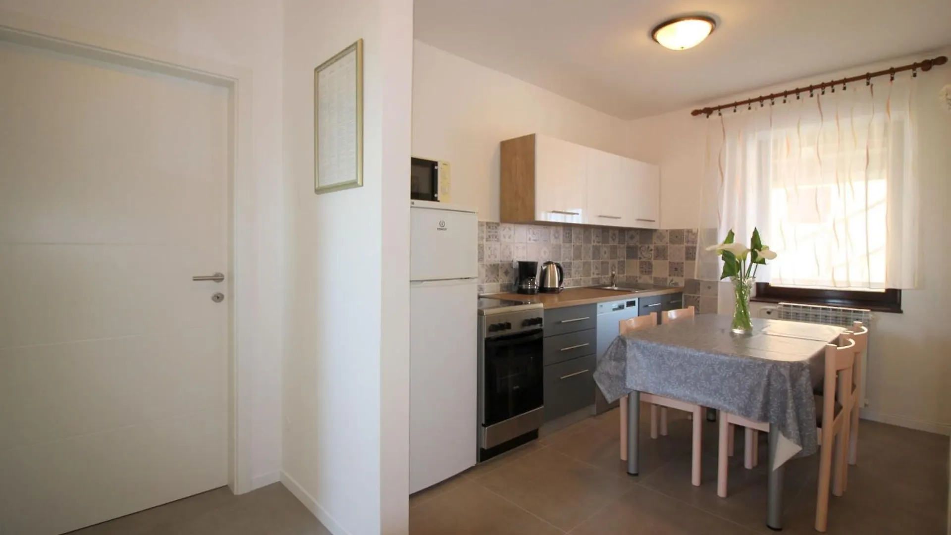 Ferienwohnung Samara Fuer 4 Personen In Strandnaehe Porec Apartment