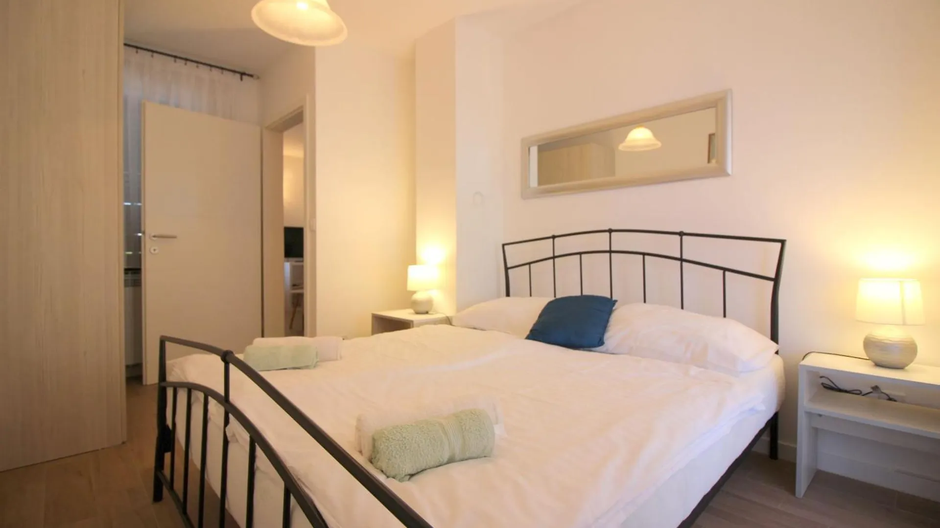 Ferienwohnung Samara Fuer 4 Personen In Strandnaehe Porec 0*,