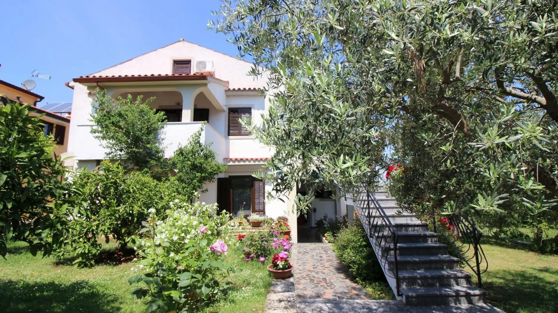 Ferienwohnung Samara Fuer 4 Personen In Strandnaehe Porec Croatia